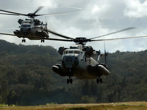 Super Stallion, Helicopters, airstrip