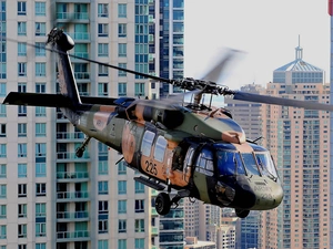 Sikorsky UH-60 Black Hawk, Town